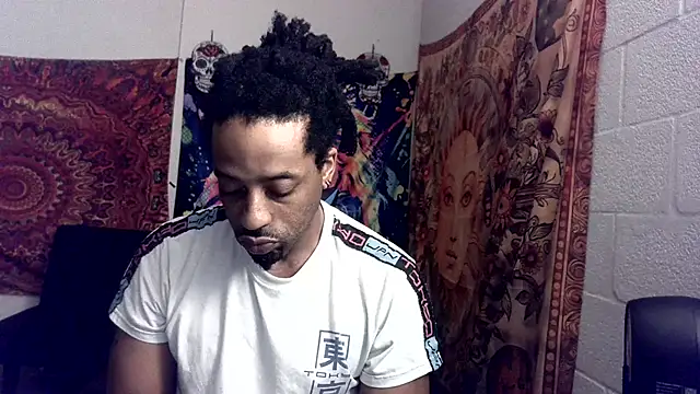 Snapshot of Coco-Licious chatting on 1, 1, 2025 Coco-Licious online show from 1, 1, 2025