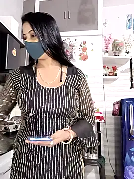 Snapshot of Best-Couple chatting on 9, 11, 2025 Best-Couple online show from 9, 11, 2025