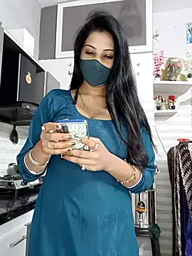 Snapshot of Best-Couple chatting on 15, 12, 2025 Best-Couple online show from 15, 12, 2025