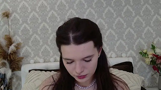 Snapshot of Nellie_Medina chatting on 25, 2, 2025 Nellie Medina online show from 25, 2, 2025