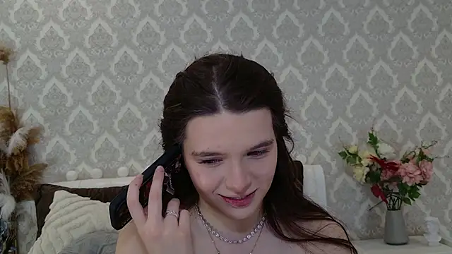 Snapshot of Nellie_Medina chatting on 3, 3, 2025 Nellie Medina online show from 3, 3, 2025