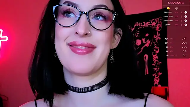 Snapshot of Miss_Alice__ chatting on 18, 10, 2025 Miss Alice online show from 18, 10, 2025