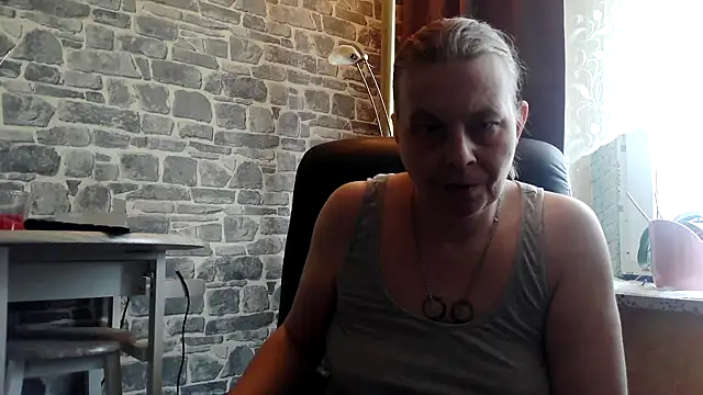 Sweet Phoenix online show from 28, 2, 2025