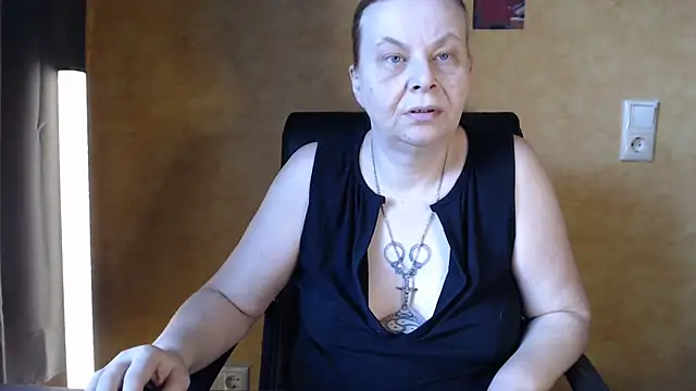 Sweet Phoenix online show from 2, 10, 2025