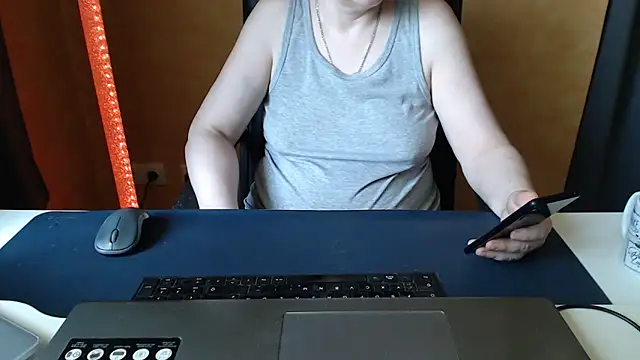 Snapshot of Sweet_Phoenix chatting on 19, 5, 2026 Sweet Phoenix online show from 19, 5, 2026
