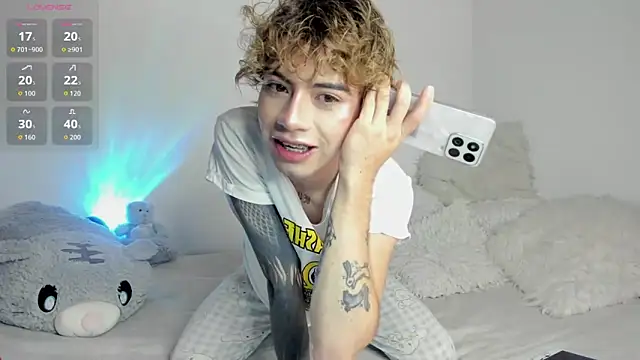 Henophiid online show from 3, 11, 2025