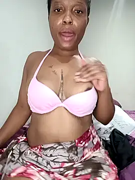 Snapshot of Thando04 chatting on 1, 2, 2025 Thando04 online show from 1, 2, 2025