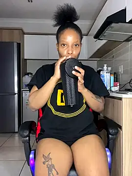 Snapshot of Thando04 chatting on 9, 9, 2025 Thando04 online show from 9, 9, 2025