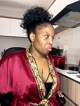 Snapshot of Thando04 chatting on 13, 9, 2025 Thando04 online show from 13, 9, 2025