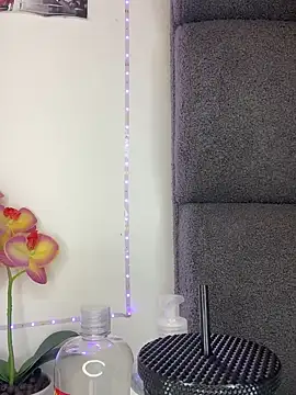 Snapshot of Thando04 chatting on 20, 9, 2025 Thando04 online show from 20, 9, 2025