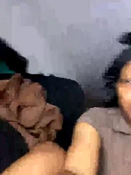 Snapshot of Thando04 chatting on 20, 10, 2025 Thando04 online show from 20, 10, 2025