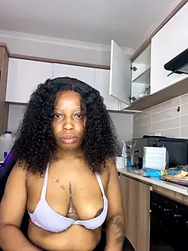 Snapshot of Thando04 chatting on 21, 10, 2025 Thando04 online show from 21, 10, 2025