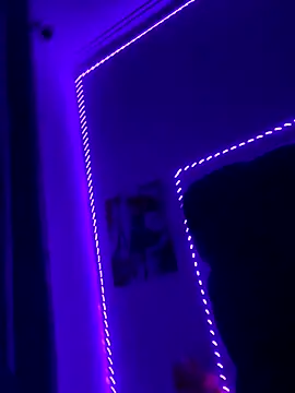 Snapshot of Thando04 chatting on 10, 11, 2025 Thando04 online show from 10, 11, 2025