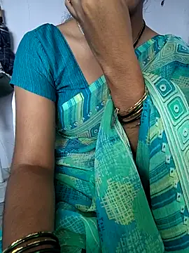 lovelygirl4567 online show from 7, 1, 2026