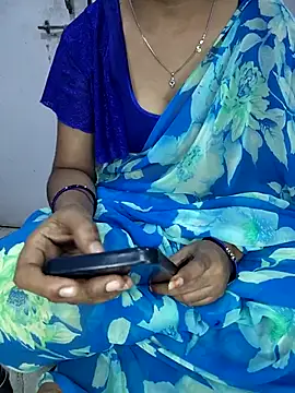 lovelygirl4567 online show from 13, 2, 2026