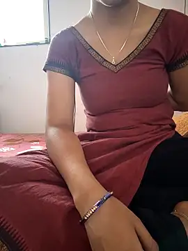 lovelygirl4567 online show from 14, 4, 2026