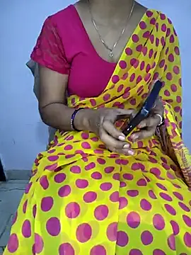 Snapshot of lovelygirl4567 chatting on 25, 4, 2026 lovelygirl4567 online show from 25, 4, 2026