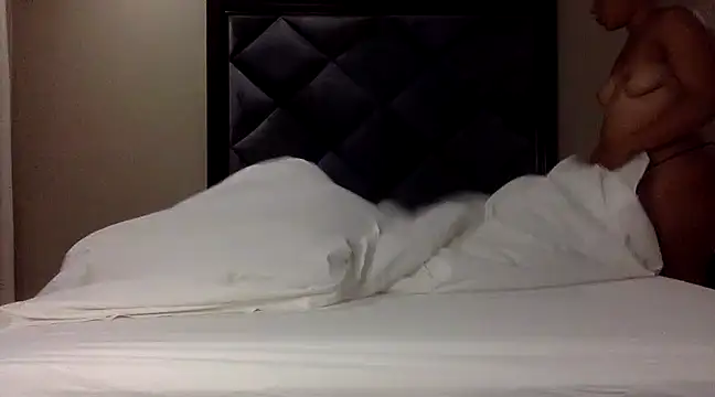 Snapshot of BigBootyKandy15 chatting on 8, 1, 2025 BigBootyKandy15 online show from 8, 1, 2025