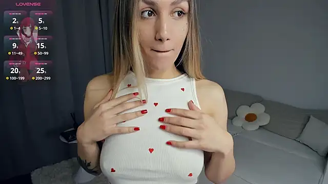 Niki Luston online show from 5, 1, 2025