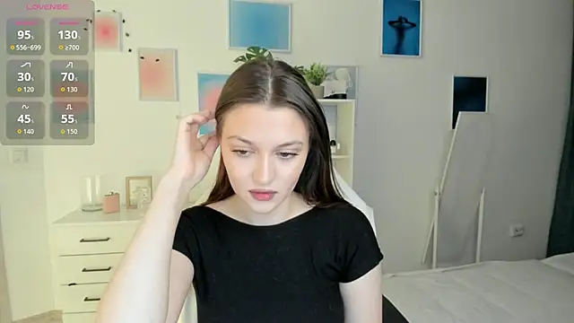 Snapshot of MiaVixxen chatting on 21, 10, 2025 MiaVixxen online show from 21, 10, 2025