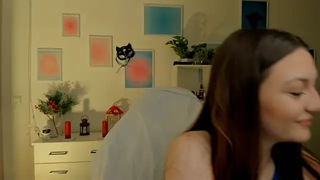 Snapshot of MiaVixxen chatting on 10, 11, 2025 MiaVixxen online show from 10, 11, 2025