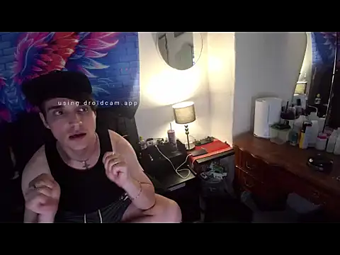 Snapshot of TylerXAnthony chatting on 11, 11, 2025 TylerXAnthony online show from 11, 11, 2025