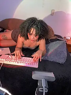 bronwgirl69 online show from 16, 3, 2025