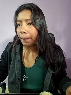 Snapshot of PaulaOrtiz_1 chatting on 13, 10, 2025 PaulaOrtiz 1 online show from 13, 10, 2025