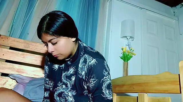 Snapshot of lana_reverse chatting on 8, 1, 2025 lana reverse online show from 8, 1, 2025