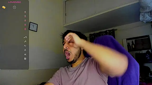 Snapshot of fuckkboy101 chatting on 10, 3, 2025 fuckkboy101 online show from 10, 3, 2025