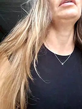 karina warthon online show from 13, 9, 2025