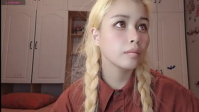 Lucky-xiuxiu online show from 26, 2, 2025