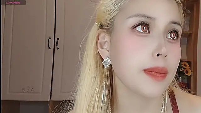 Lucky-xiuxiu online show from 6, 3, 2025