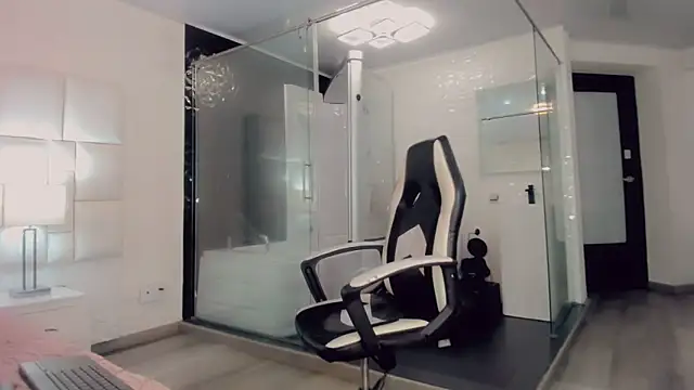 Gisele fox online show from 12, 3, 2025