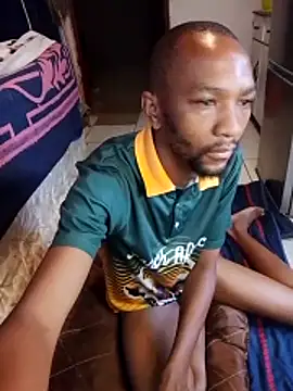 Snapshot of KMbesxxx chatting on 15, 11, 2025 KMbesxxx online show from 15, 11, 2025