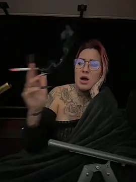 Mia-Fuchs online show from 12, 2, 2025