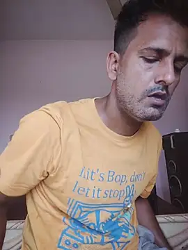 MAGNETICDADDY8 online show from 1, 10, 2025