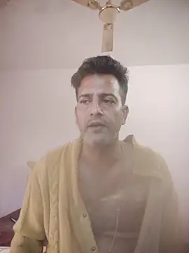 MAGNETICDADDY8 online show from 6, 10, 2025