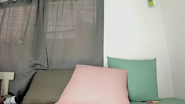 Snapshot of maison_sofia1 chatting on 17, 1, 2025 maison sofia1 online show from 17, 1, 2025