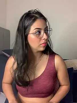 Snapshot of Julii- chatting on 5, 1, 2025 Julii- online show from 5, 1, 2025