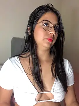 Snapshot of Julii- chatting on 18, 1, 2025 Julii- online show from 18, 1, 2025