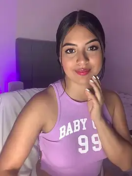 Snapshot of Julii- chatting on 23, 2, 2025 Julii- online show from 23, 2, 2025