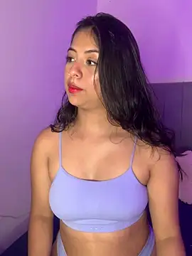 Snapshot of Julii- chatting on 16, 3, 2025 Julii- online show from 16, 3, 2025