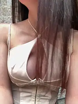 Maddy Jones online show from 24, 1, 2025