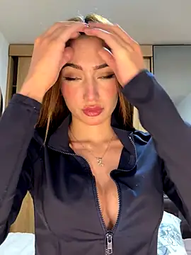 Maddy Jones online show from 22, 11, 2025