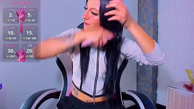 Snapshot of Anniee_x chatting on 24, 6, 2026 Anniee x online show from 24, 6, 2026