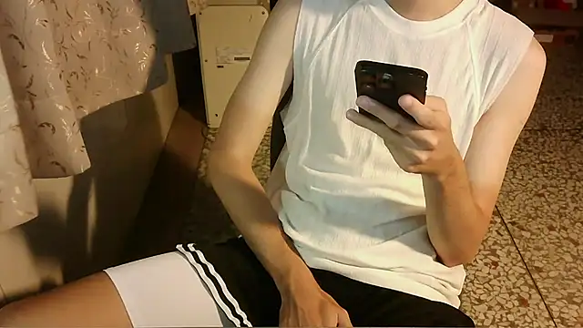 Snapshot of KYU890428 chatting on 12, 7, 2026 KYU890428 online show from 12, 7, 2026