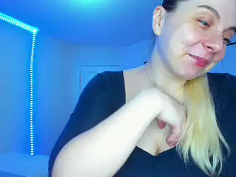 HappyIva online show from 2, 3, 2025