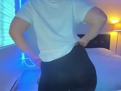 HappyIva online show from 2, 12, 2025