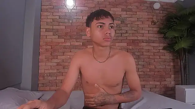 adam piarse01 online show from 3, 12, 2025